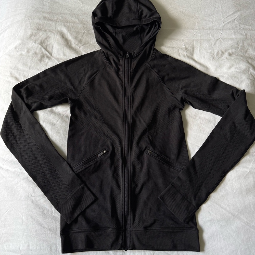 lululemon ventilate zip jacket black with zip pockets womens size 4